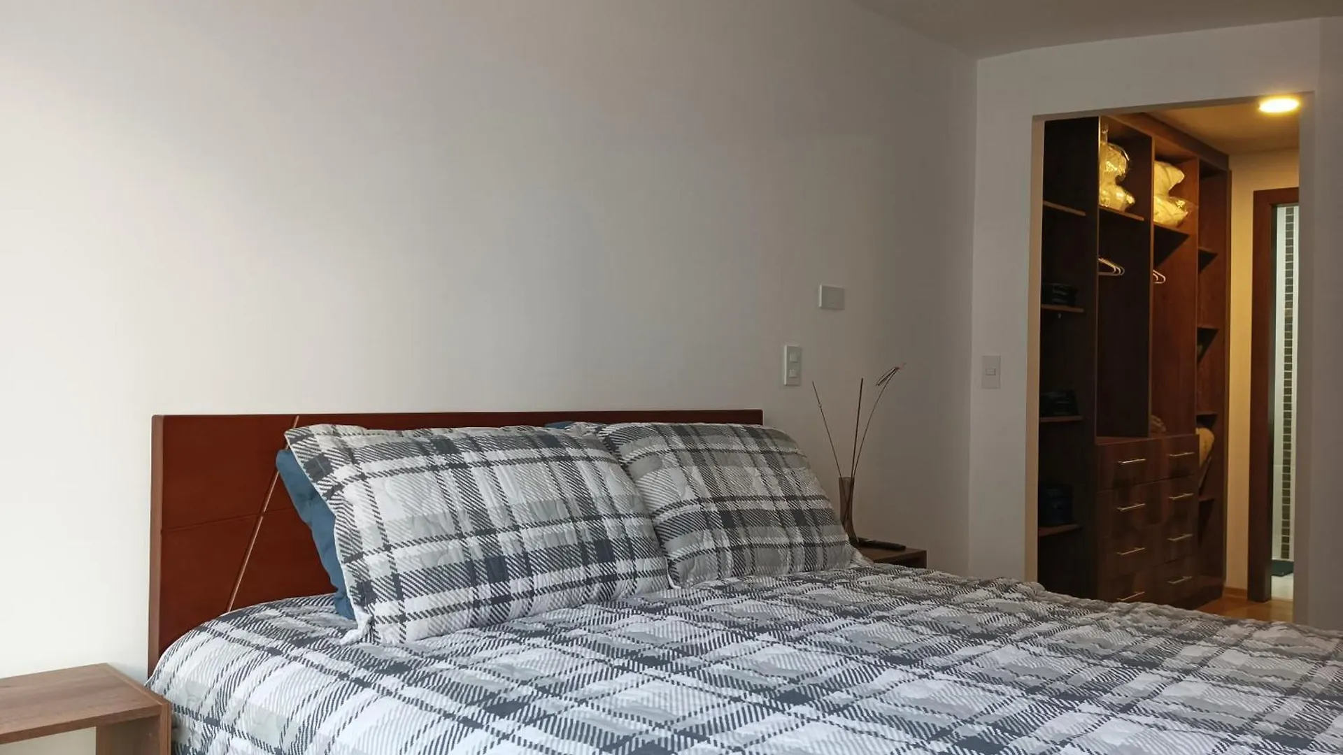 Edificio Batan Plaza Apartment Quito
