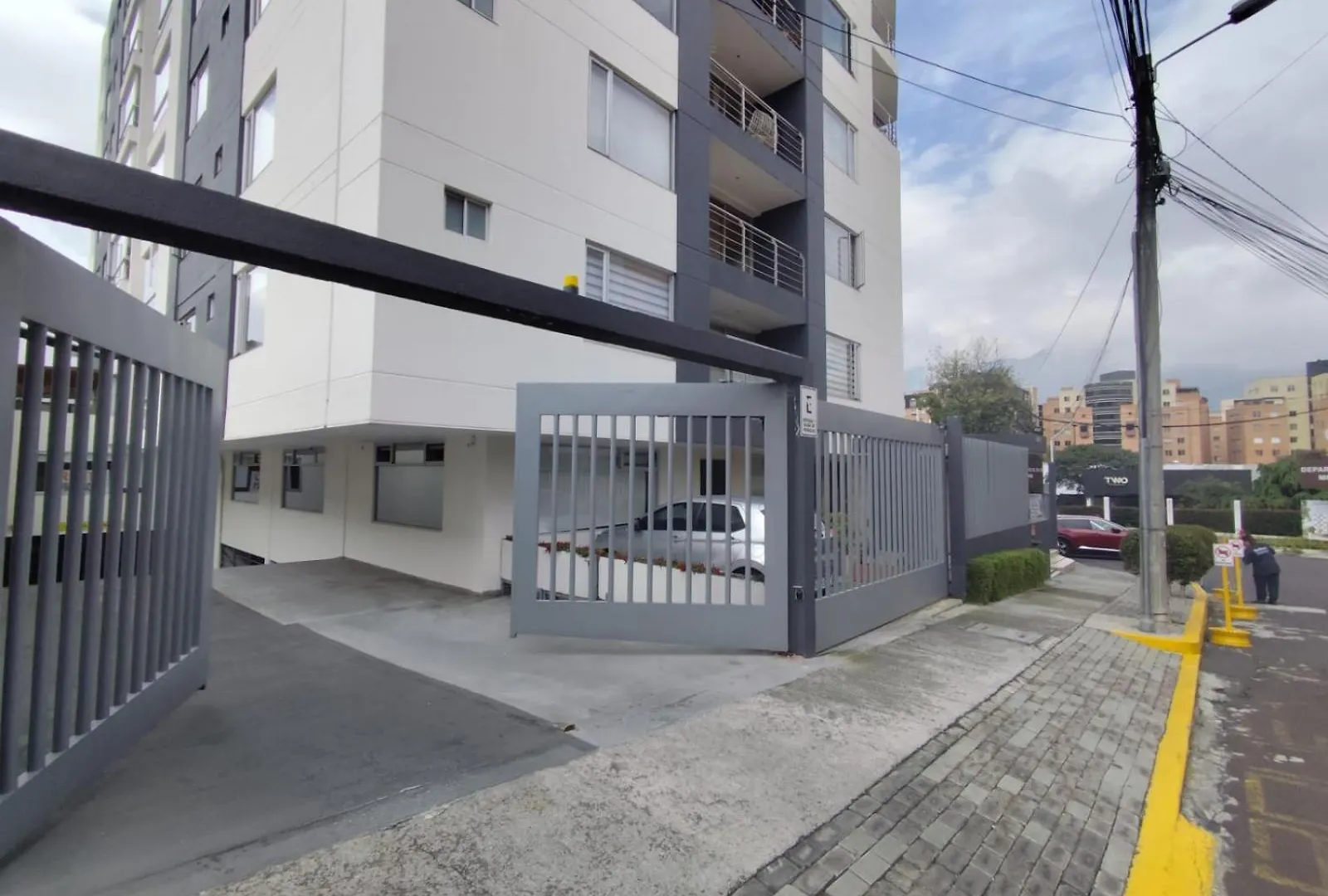 Edificio Batan Plaza Apartment Quito